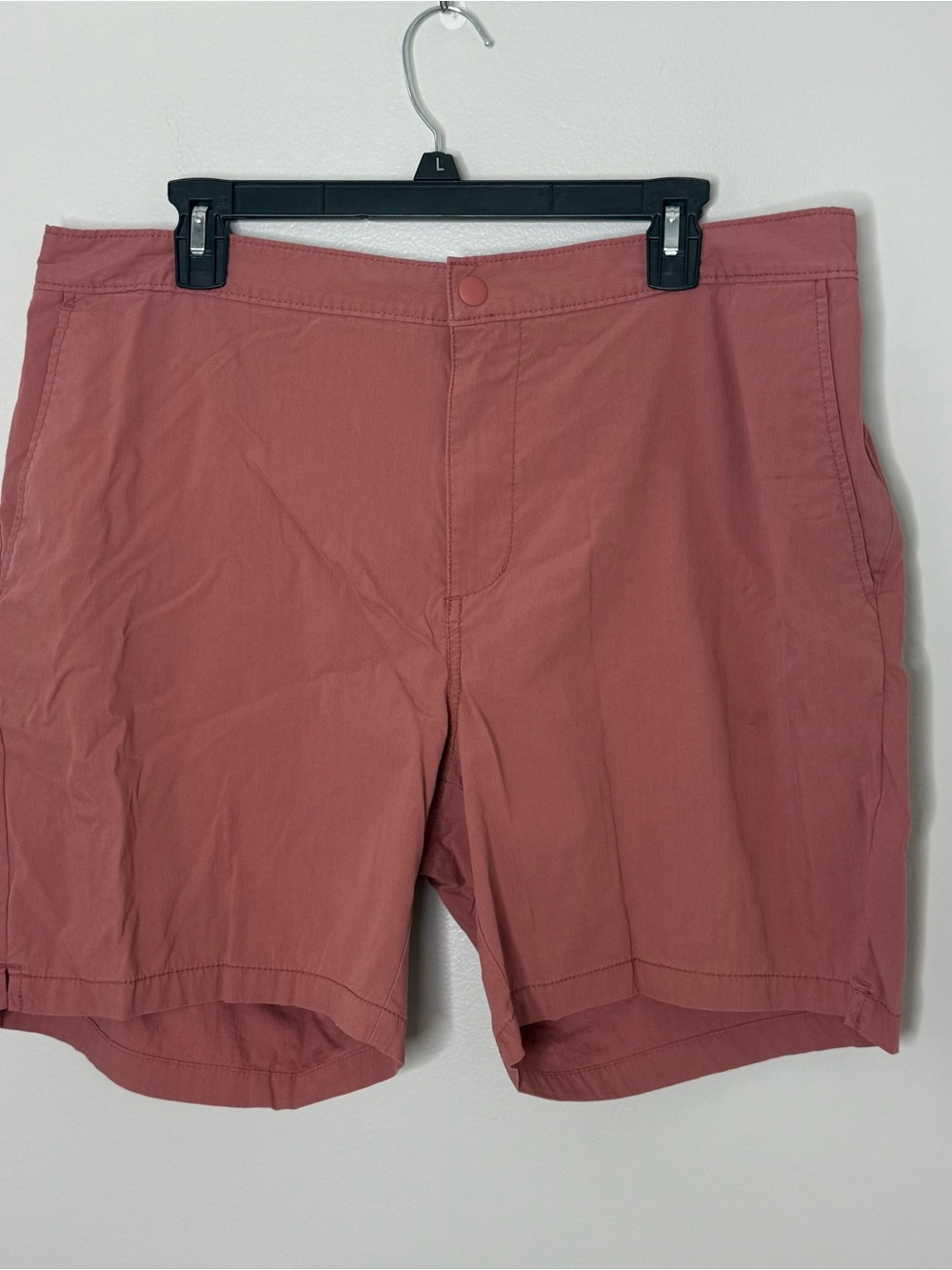 Old Navy Men's XL Dusty Rose Salmon Flat-Front Shorts Slim Built in Flex